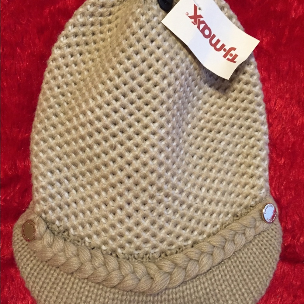 Woman’s hat NWT